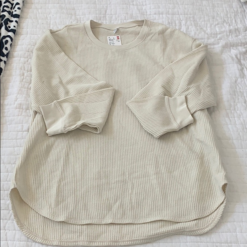 UNIQLO WAFFLE SHIRT